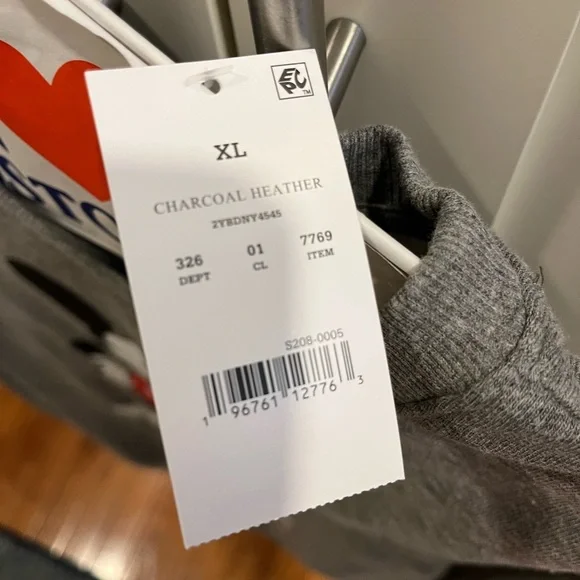 Disney Holiday Mickey Mouse sweatshirt, NWT - Picture 6 of 6